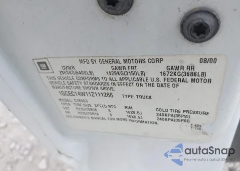 2001 Chevrolet Silverado 1500 из США, поврежденный, VIN 1GCEC14W11Z111266